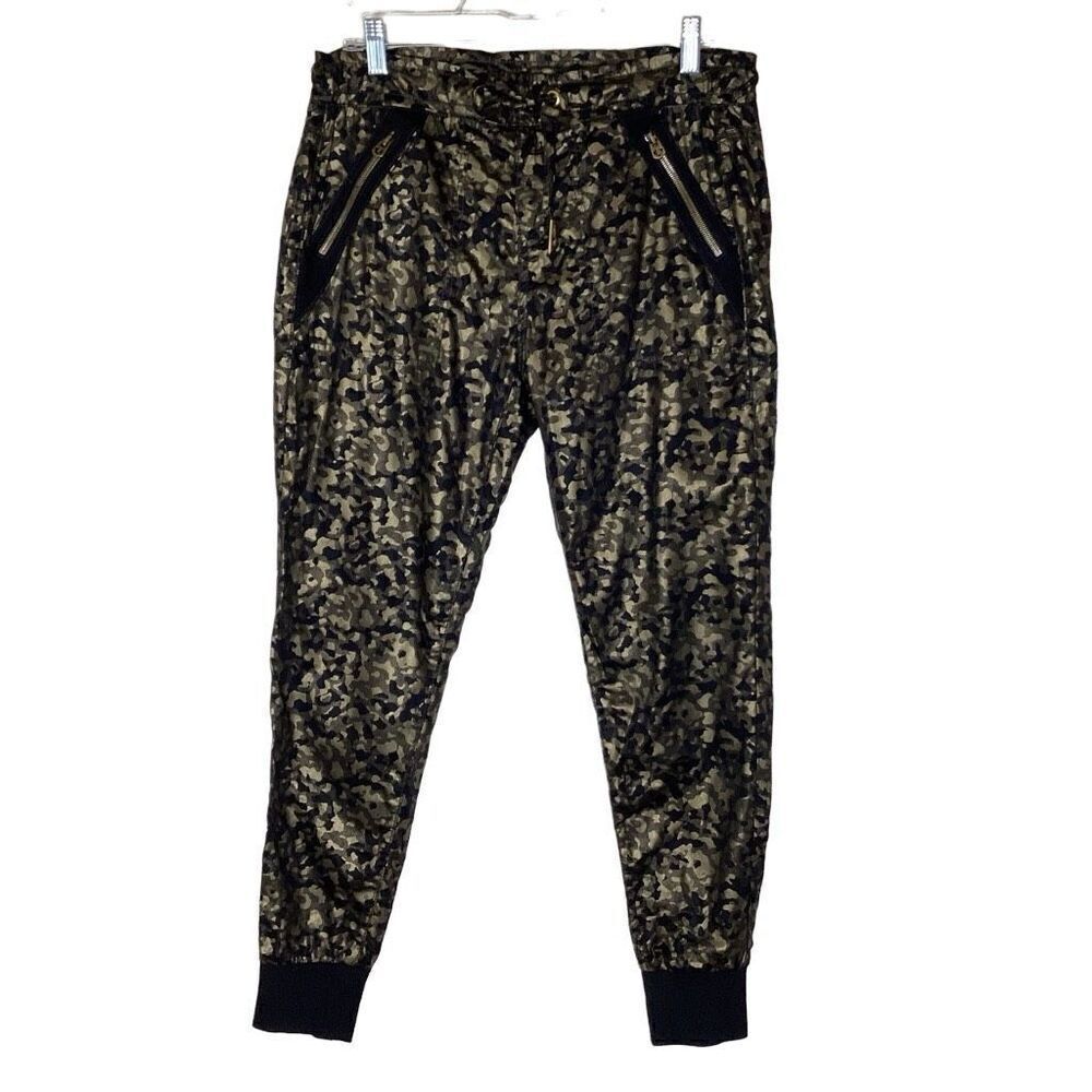 True Religion Cameron Camo Joggers size 6, Baddie Girl
